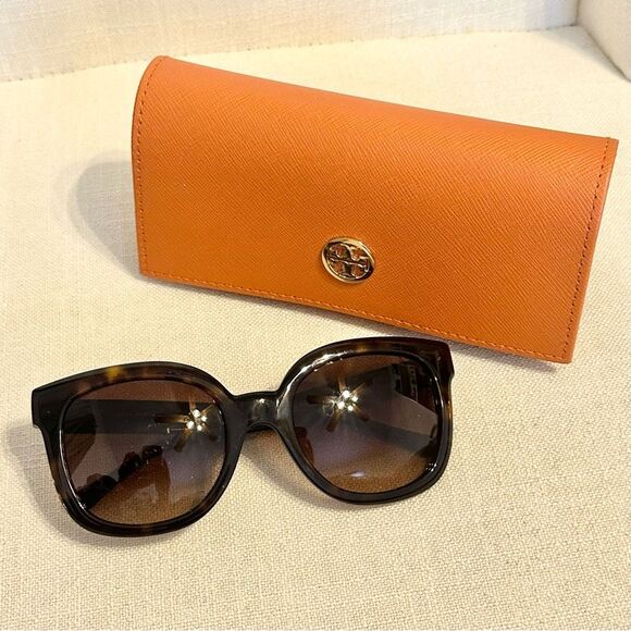 Tory Burch Women’s Tortoise T Logo Square Sunglasses - Picture 1 of 9